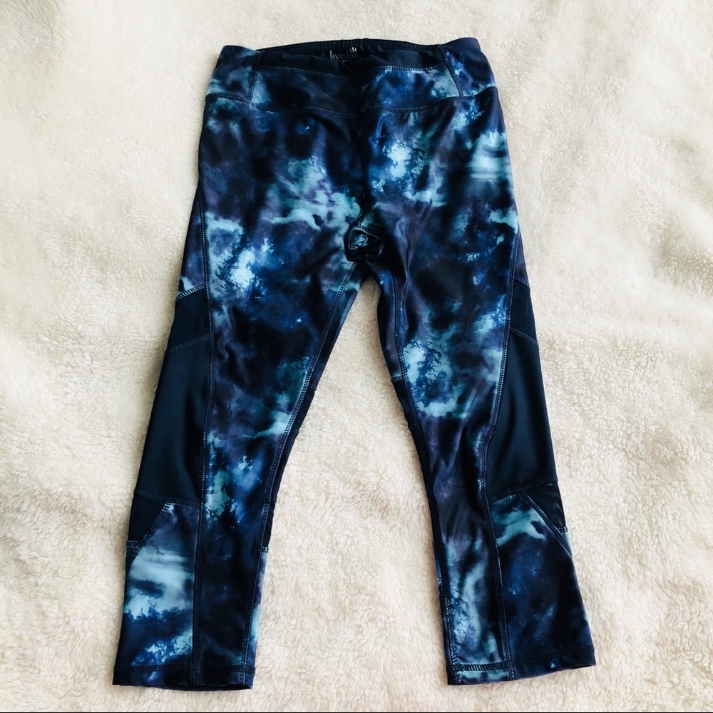 Kyodan GUC beautiful blue and navy print capri